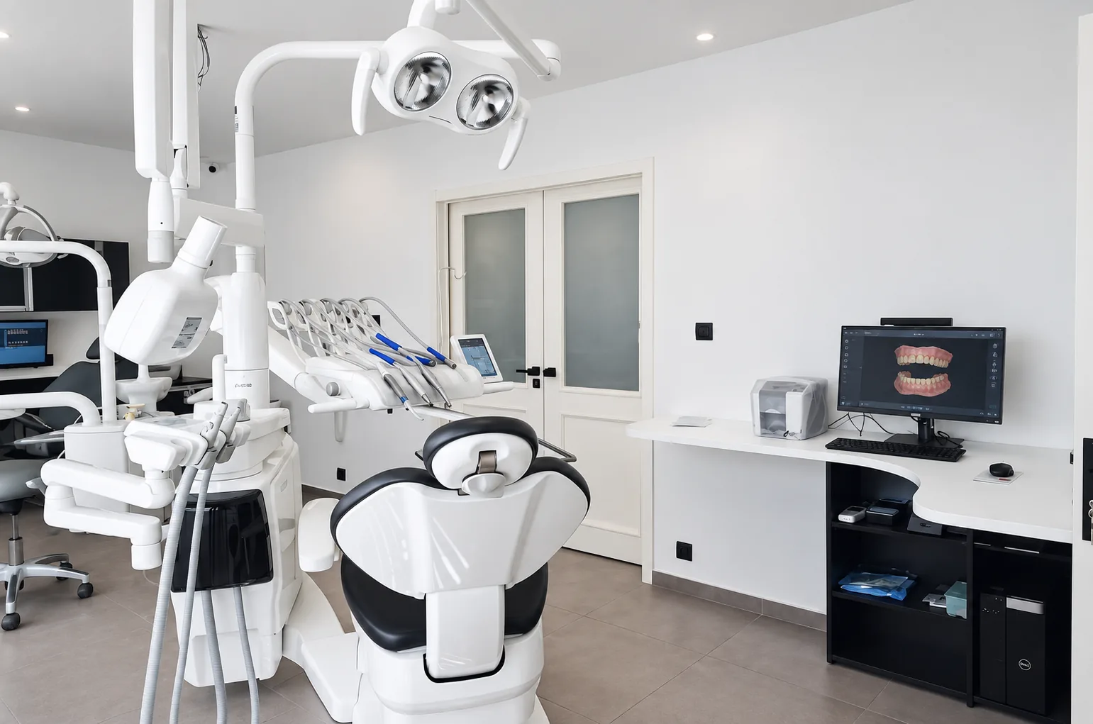 Salle de soins du Cabinet Smyle — fauteuil dentaire et équipements modernes